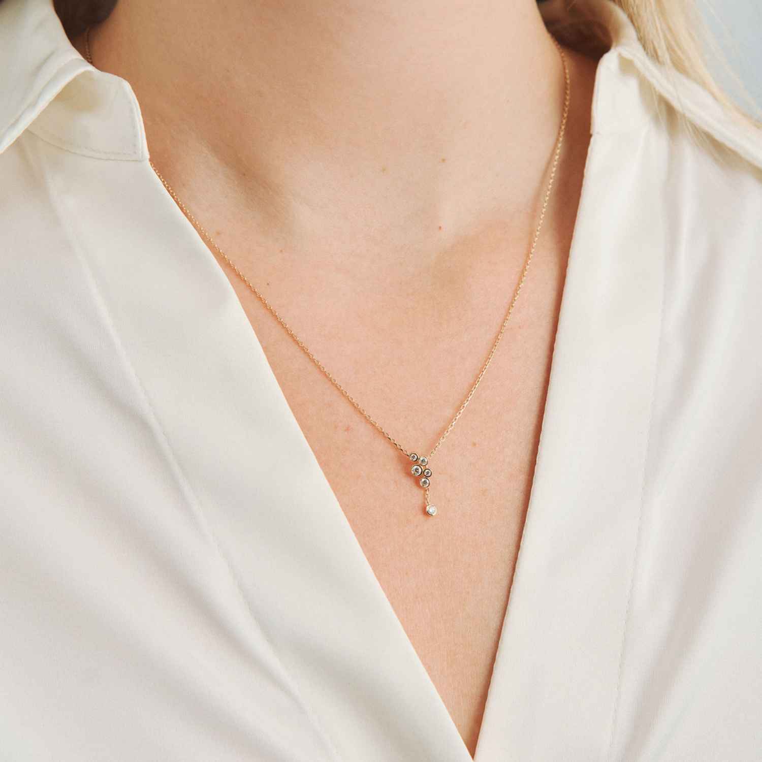 DETAIL256747