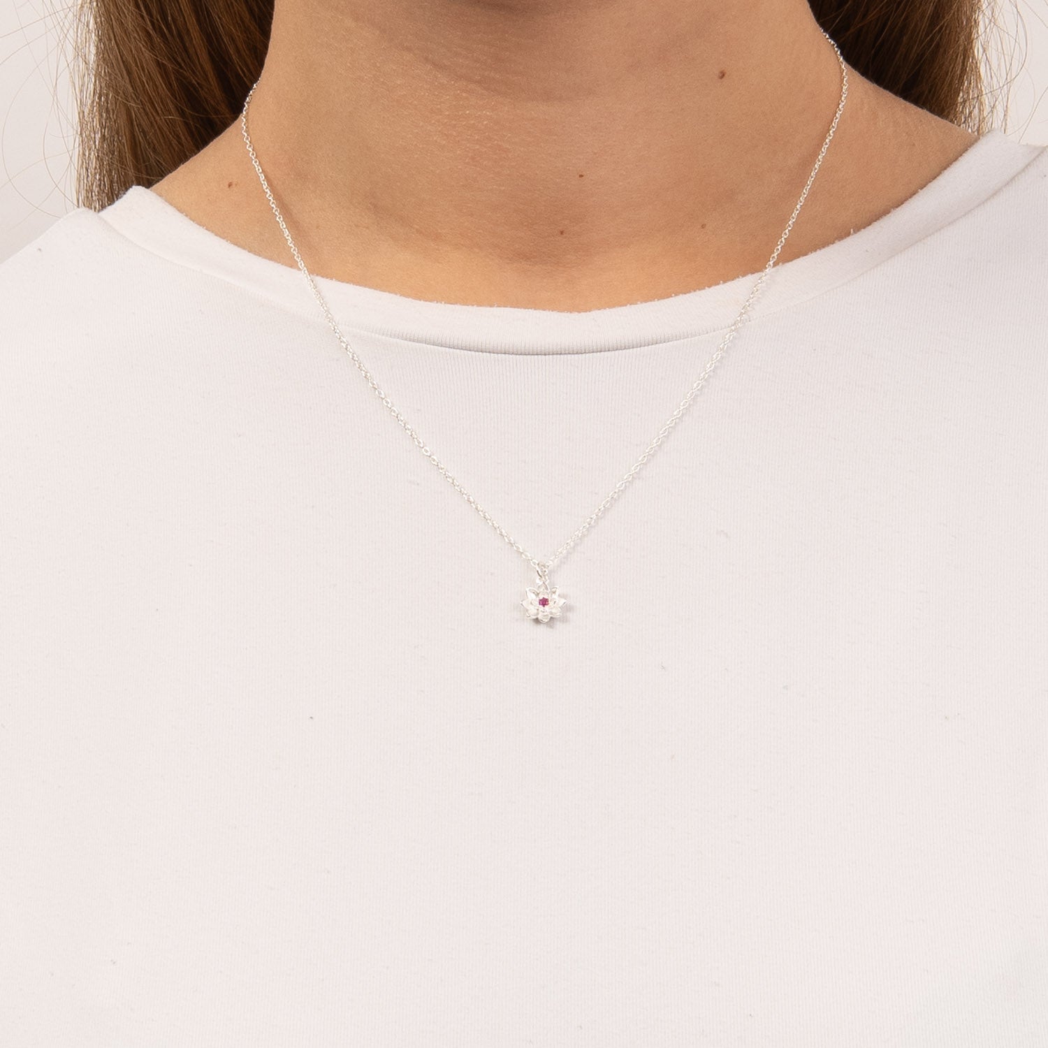 DETAIL255704