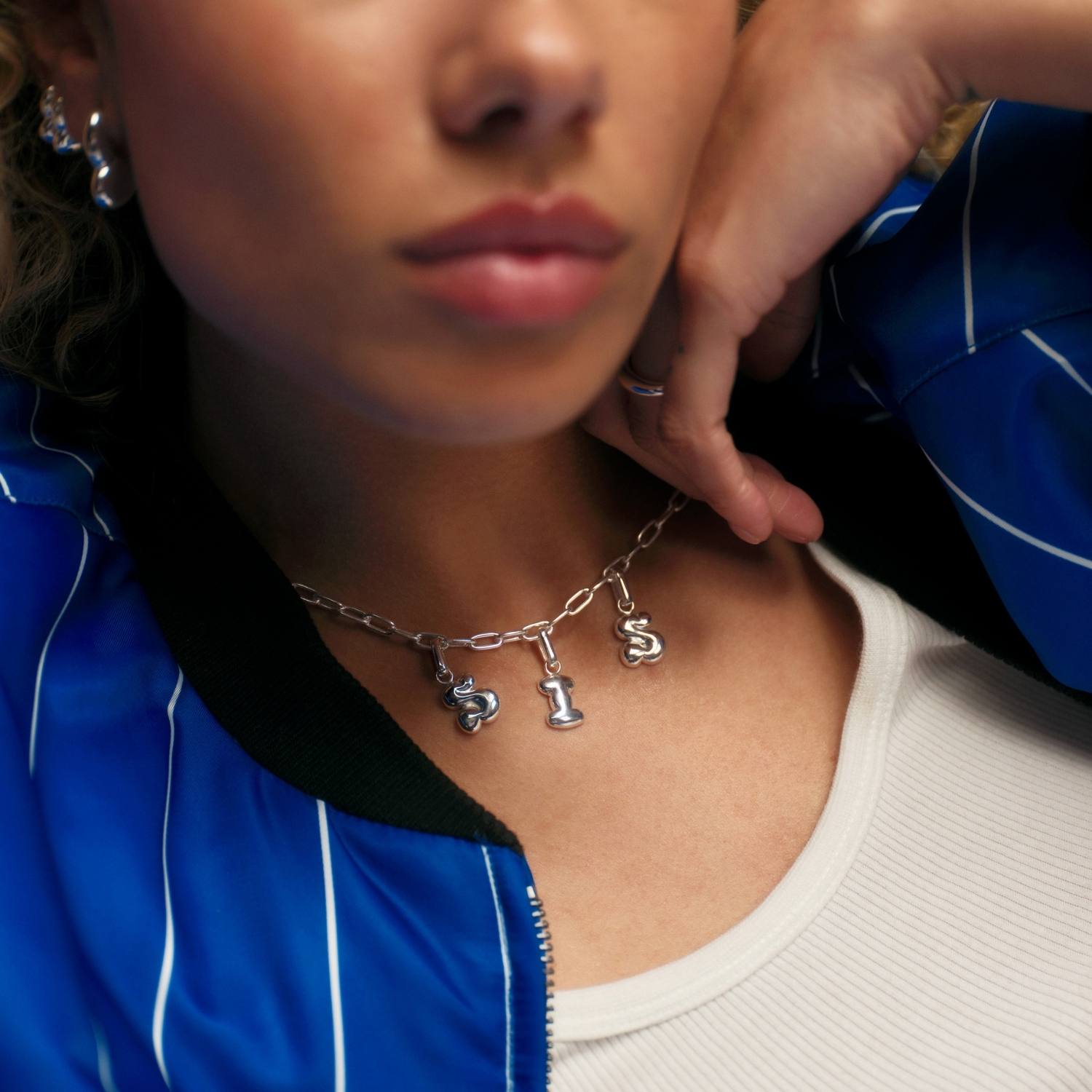 DETAIL244766