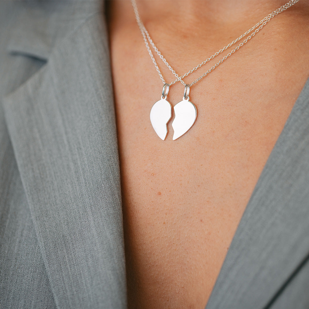 Broken heart halsband