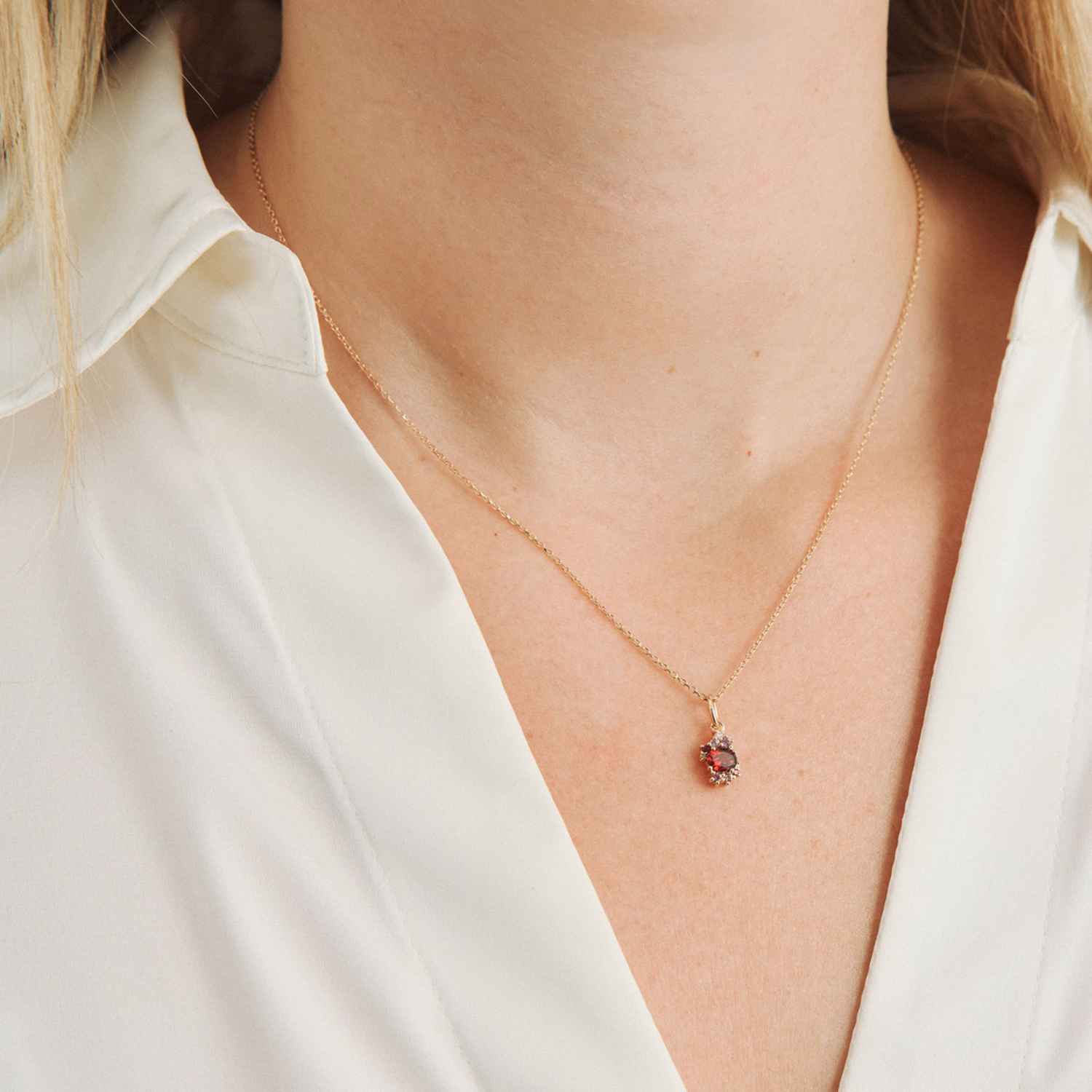 DETAIL256751