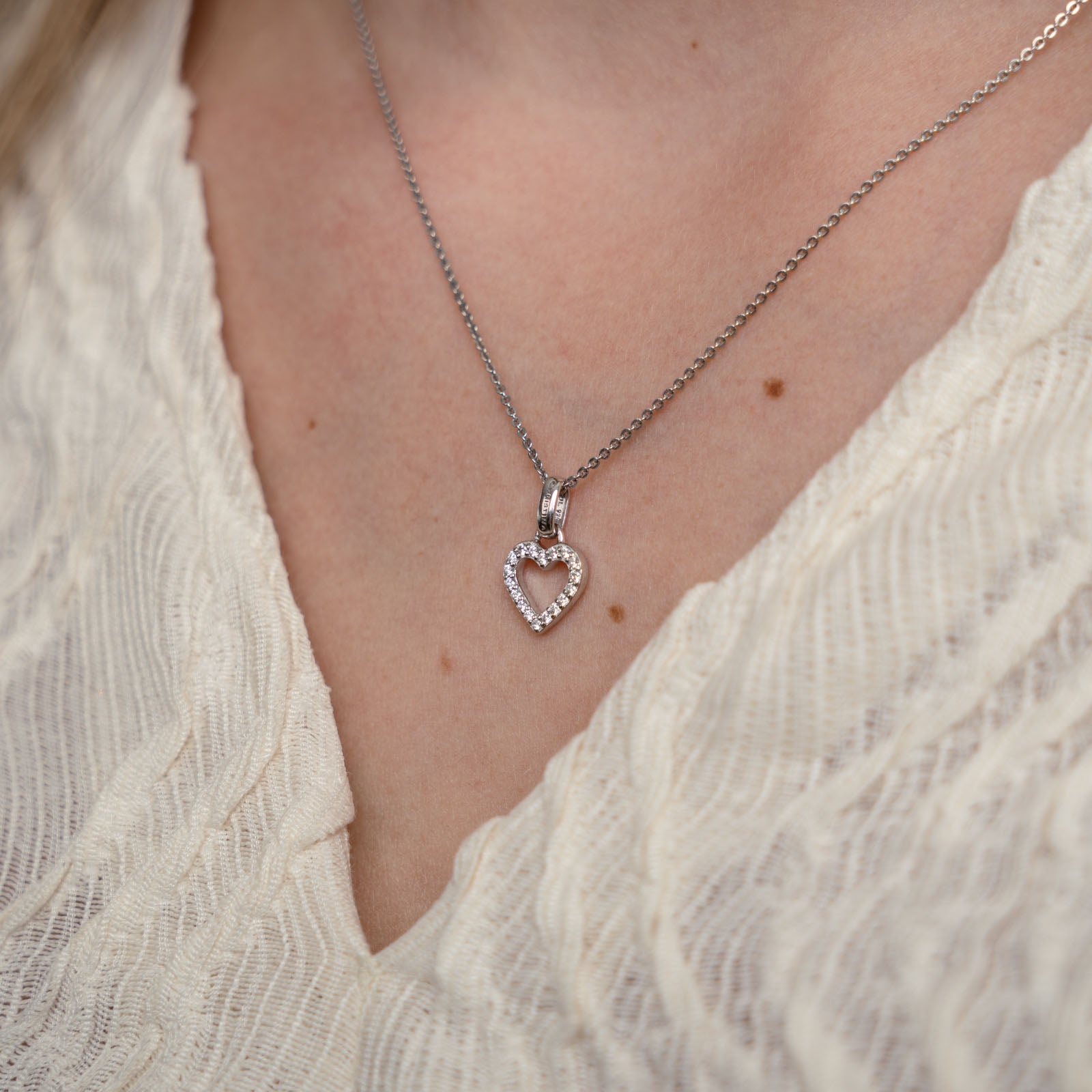 DETAIL228580