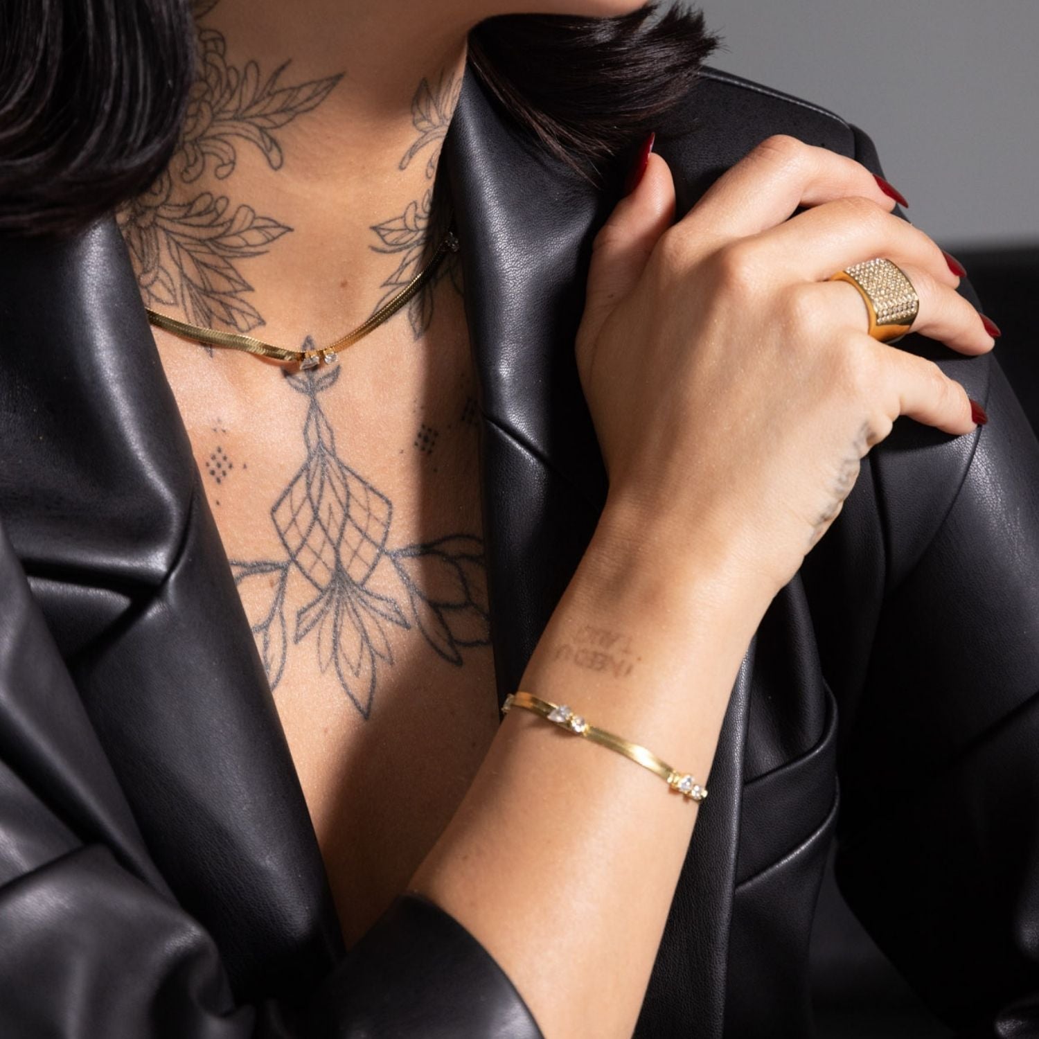 DETAIL255042
