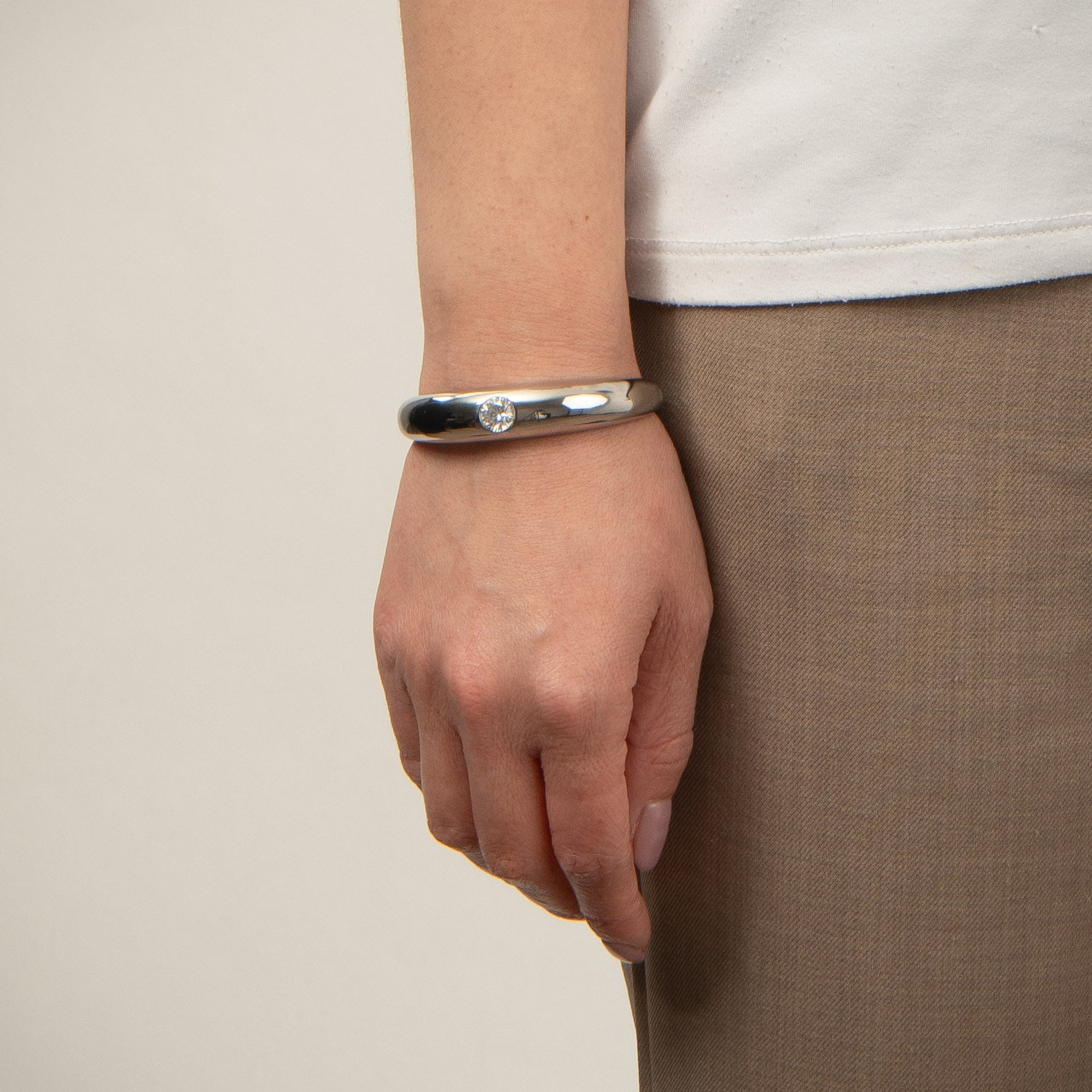 DETAIL254975