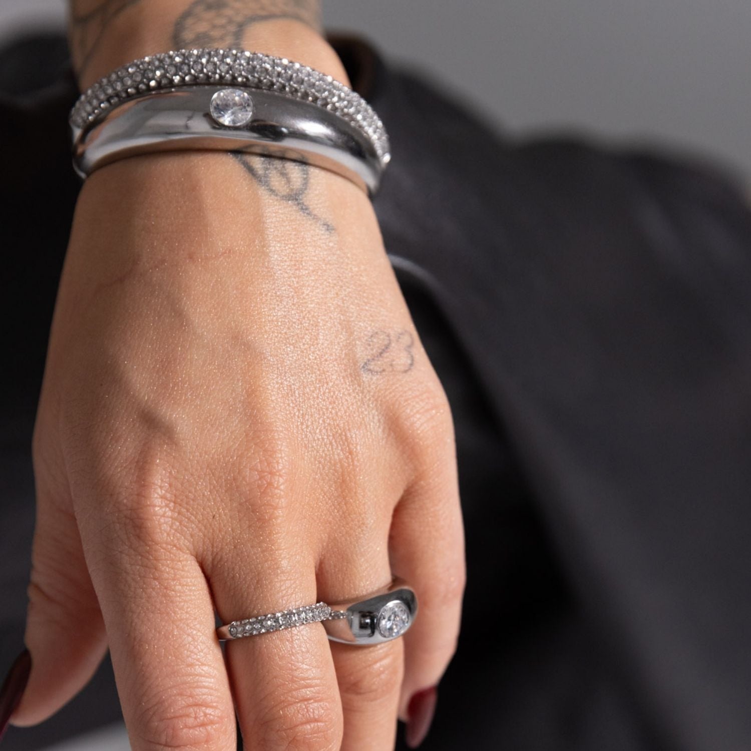 DETAIL255232