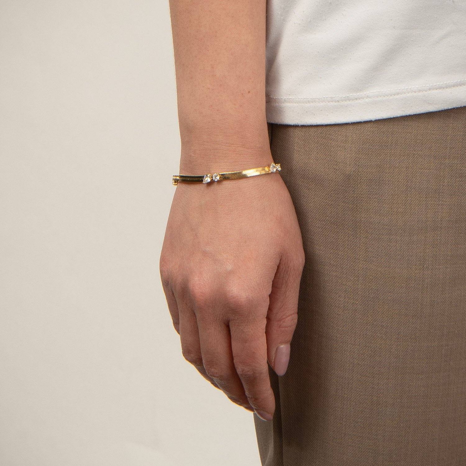 DETAIL255045