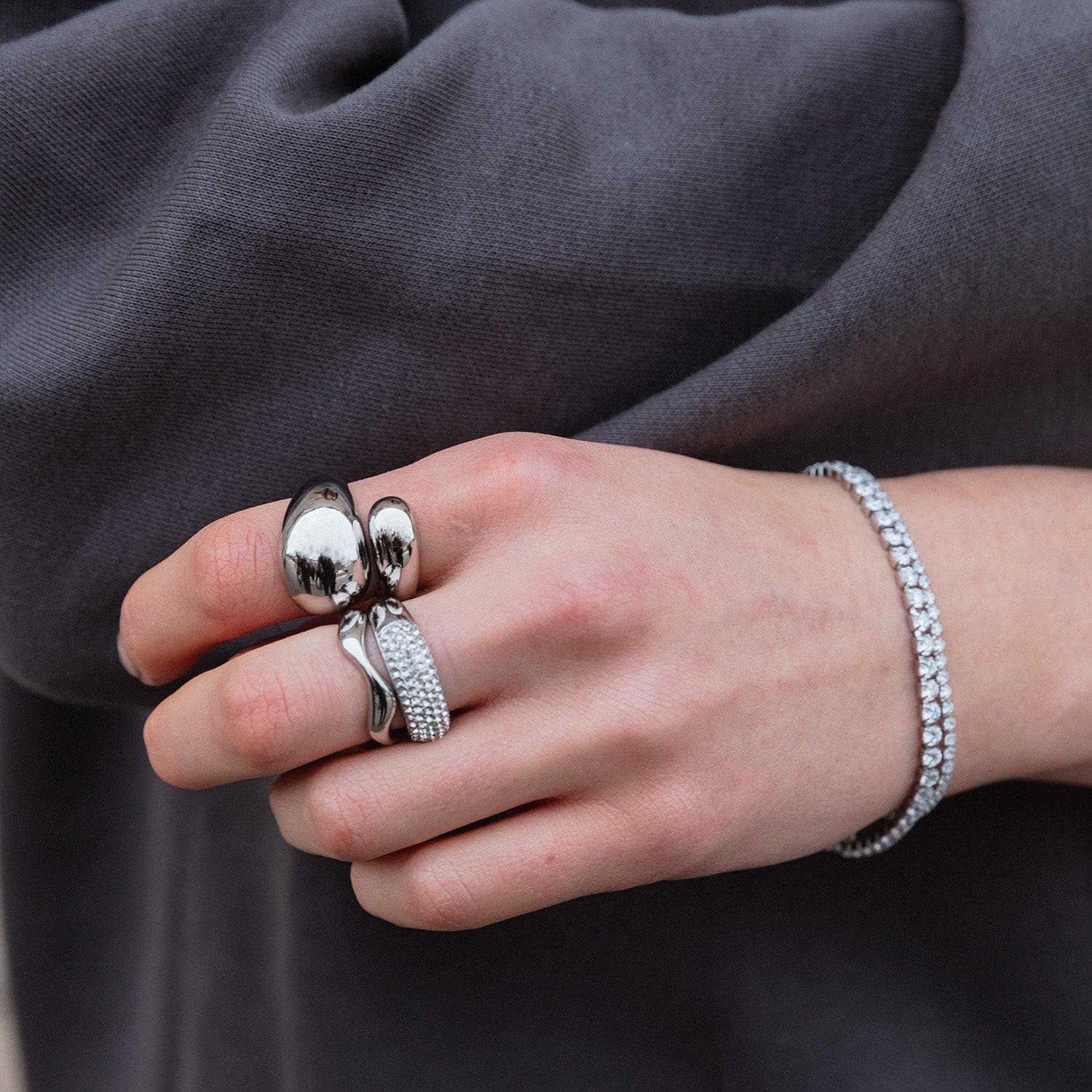 DETAIL243395