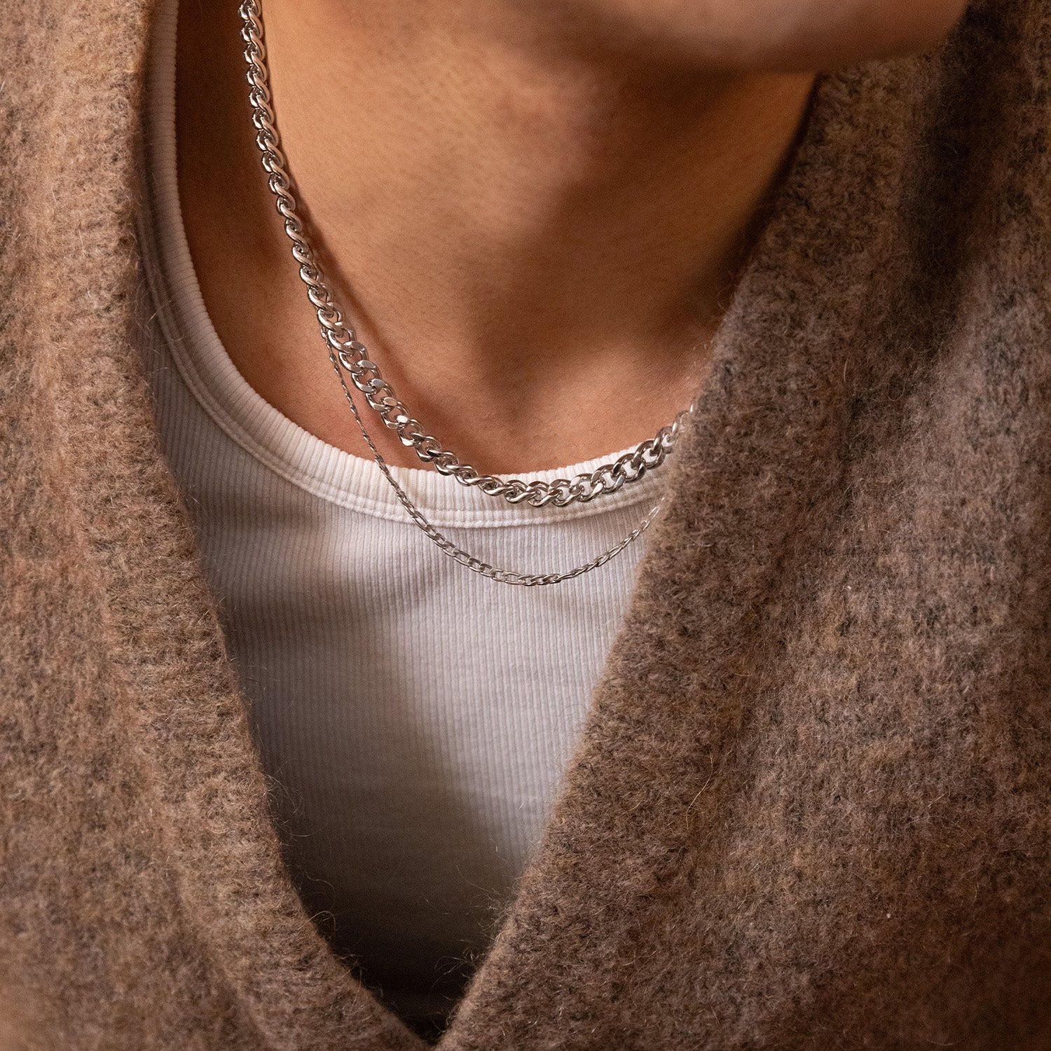 DETAIL240190