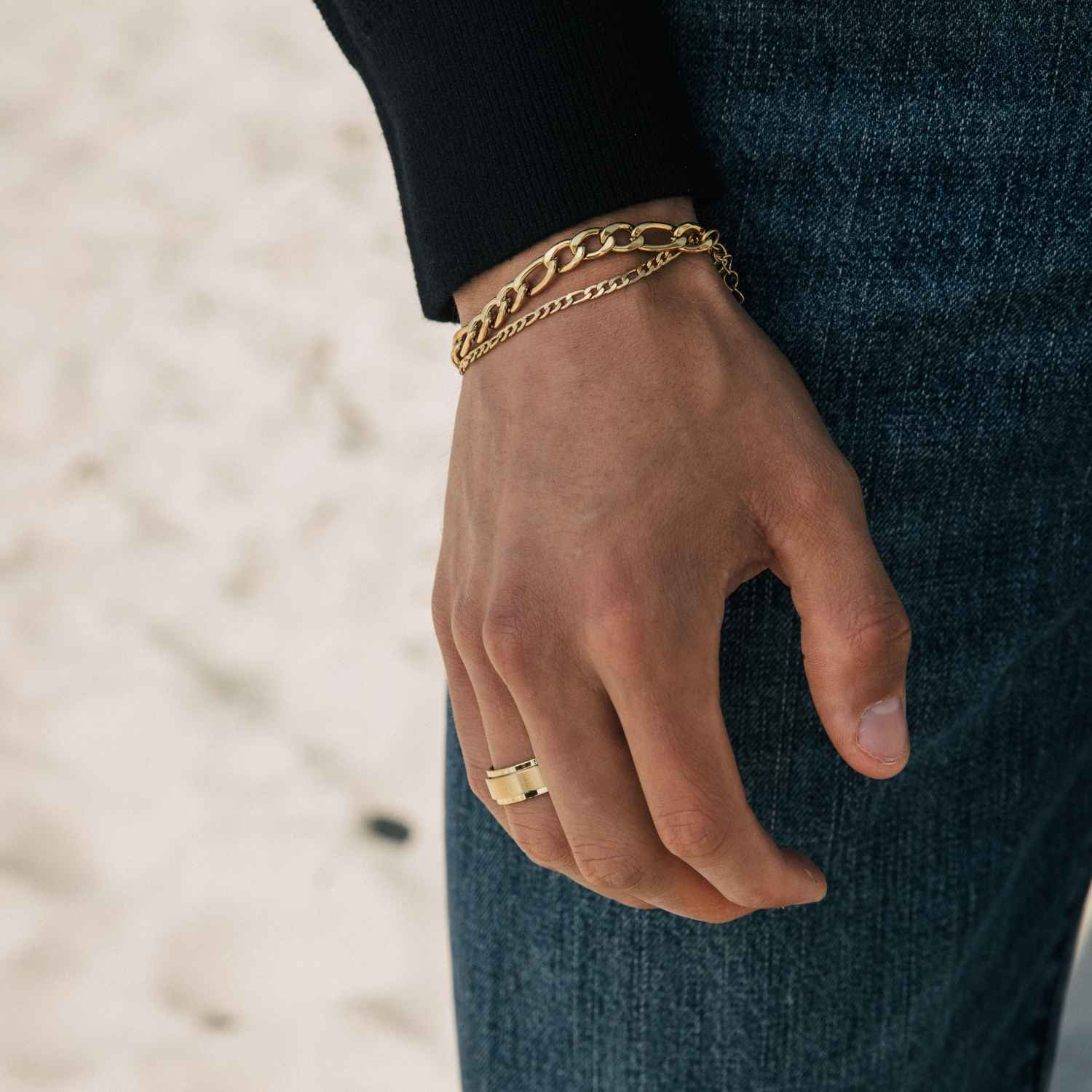 DETAIL254228