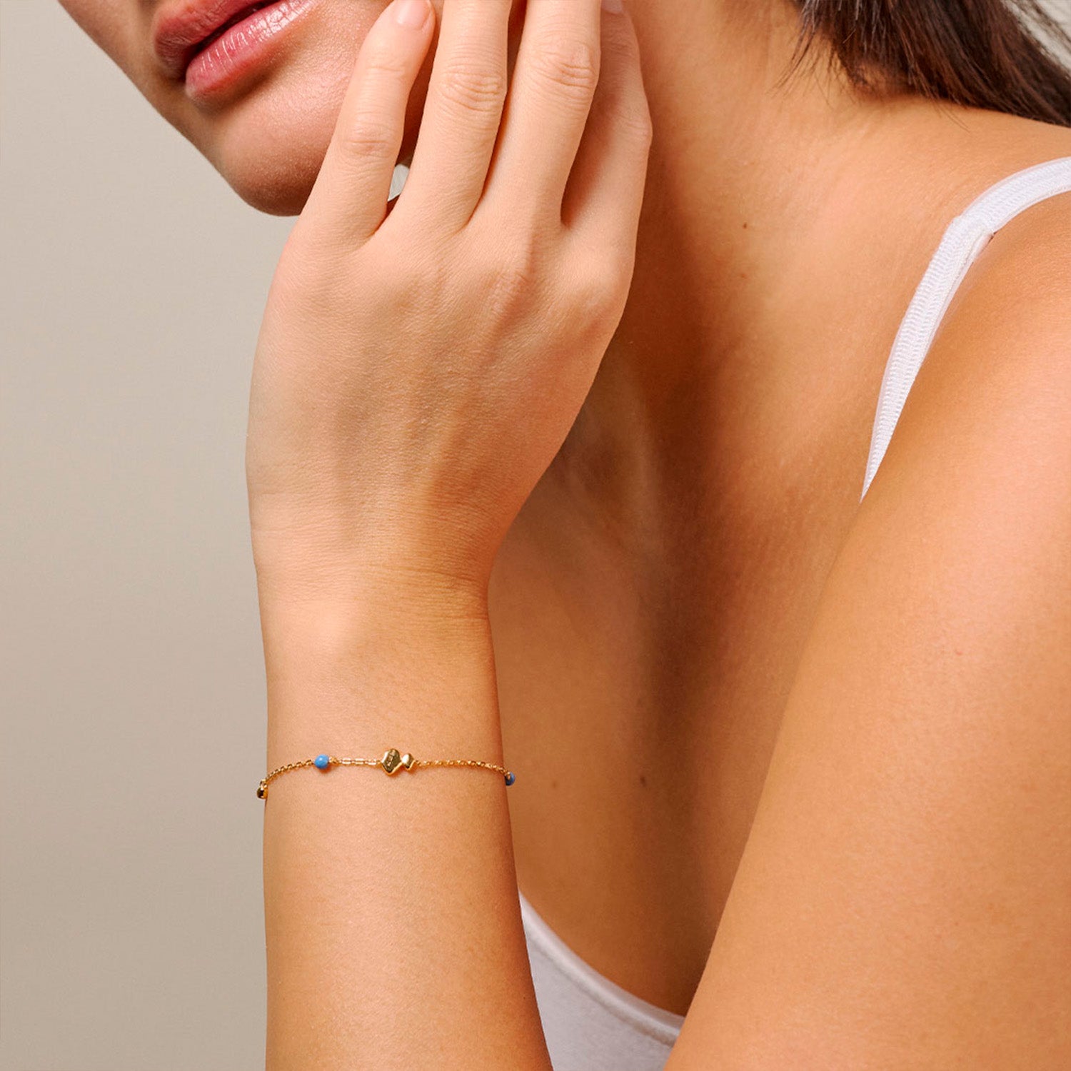 DETAIL238695
