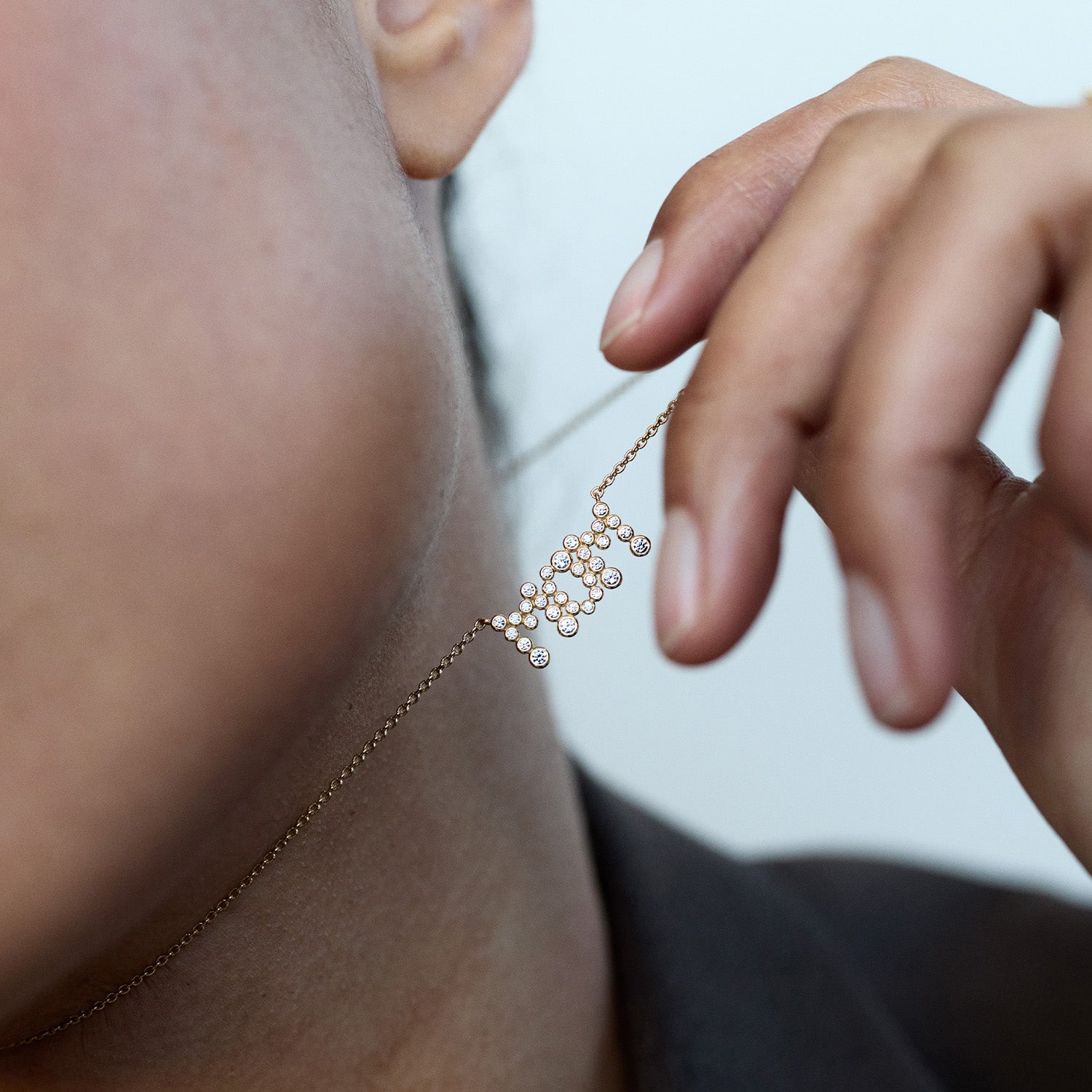 DETAIL242658