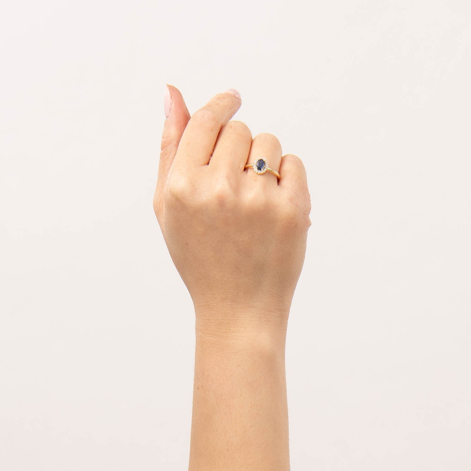 DETAIL243288