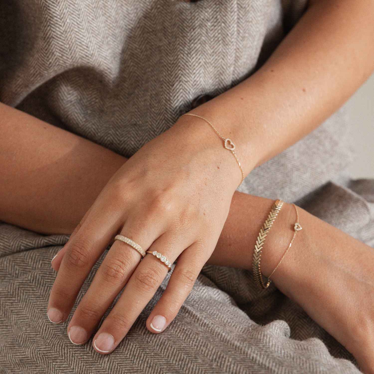 DETAIL254379