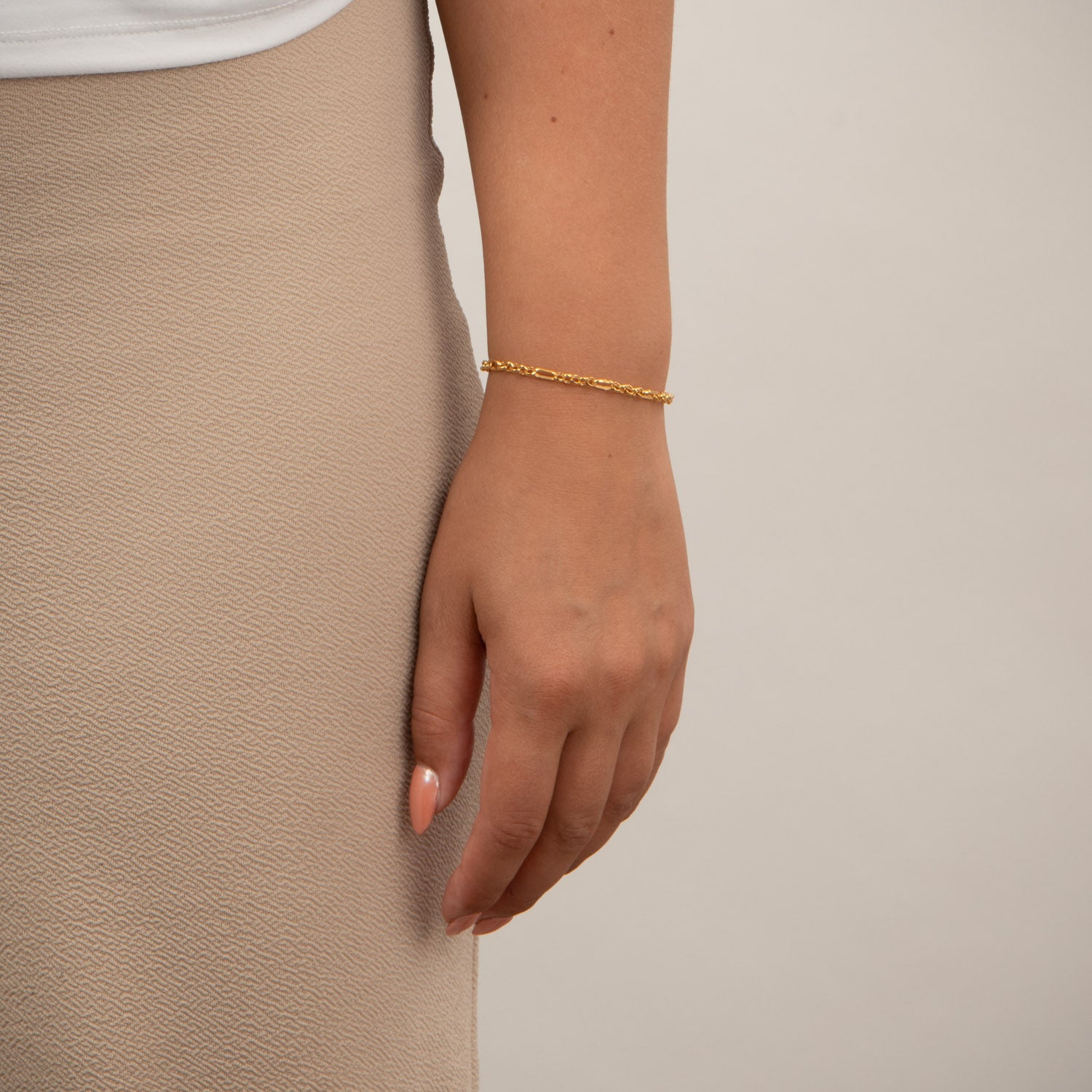 DETAIL213895