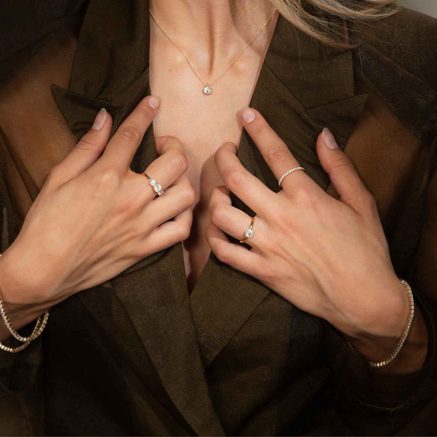 DETAIL256885