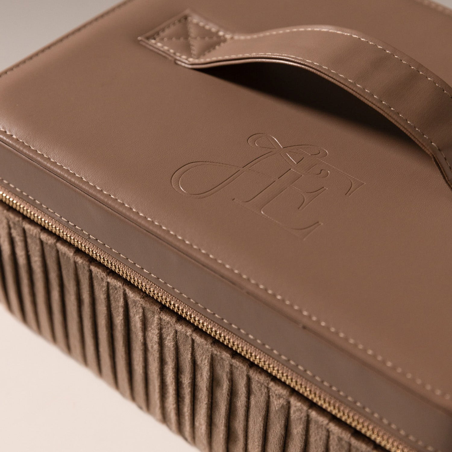 DETAIL234443
