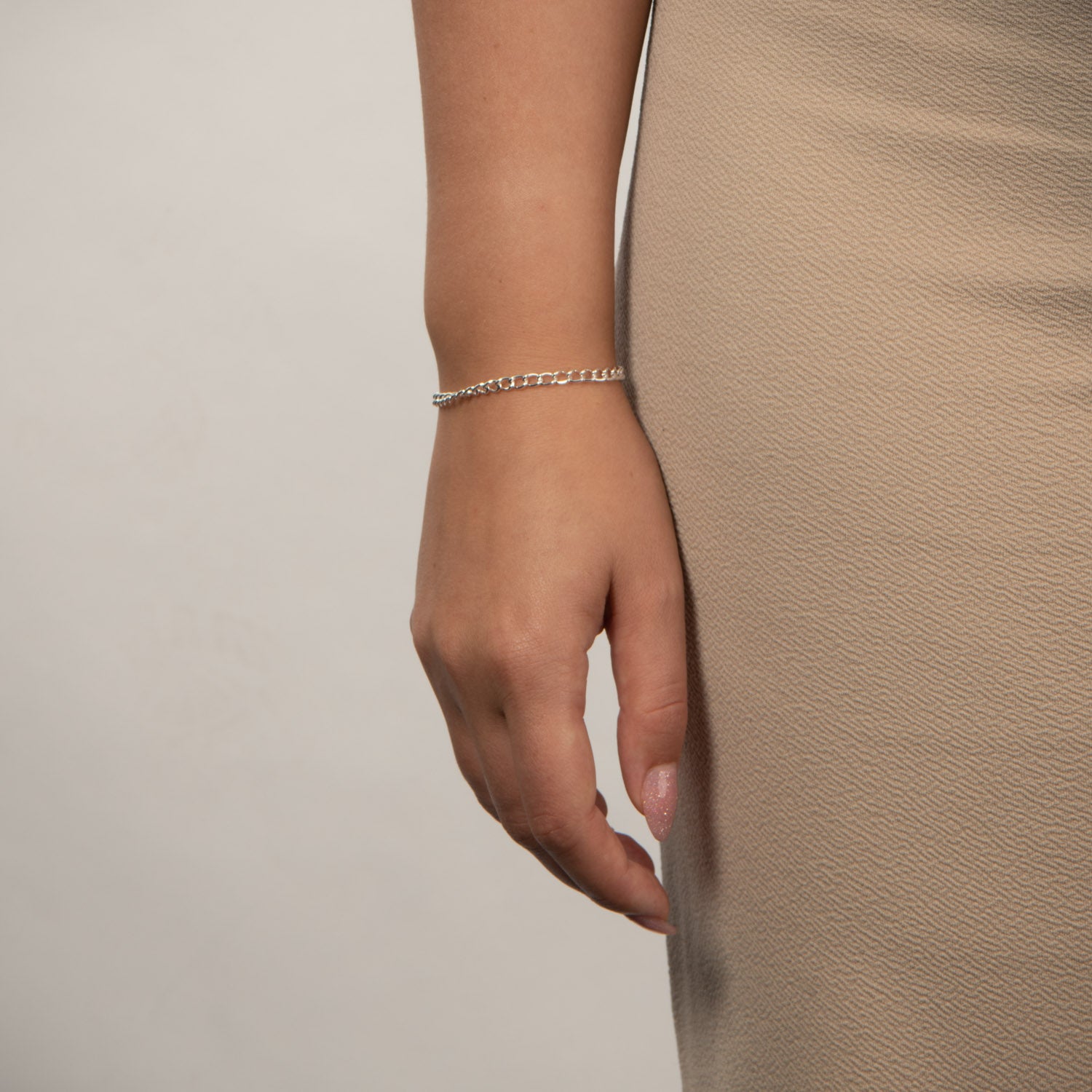 DETAIL208643